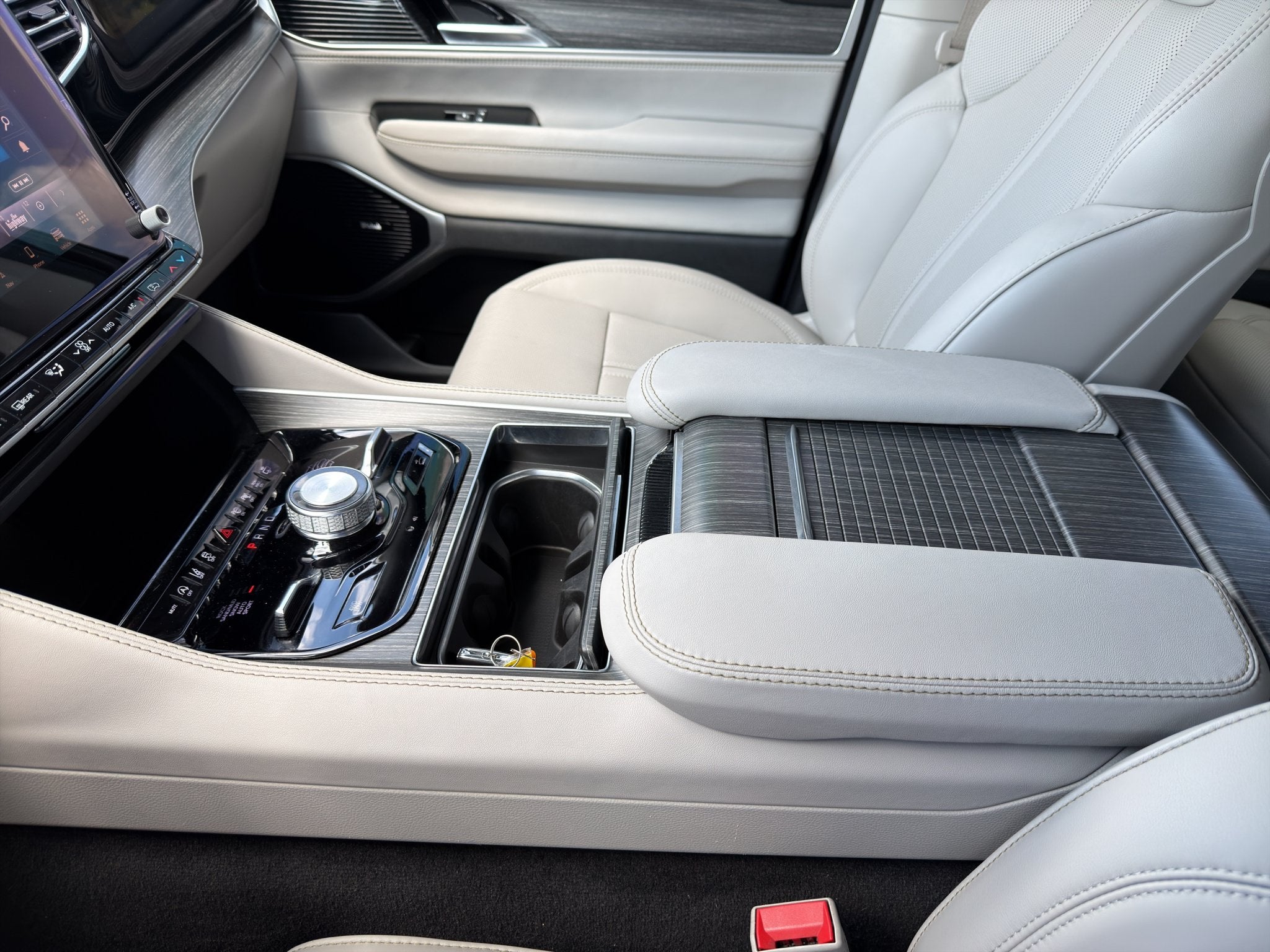 2023 Jeep Wagoneer L Series III