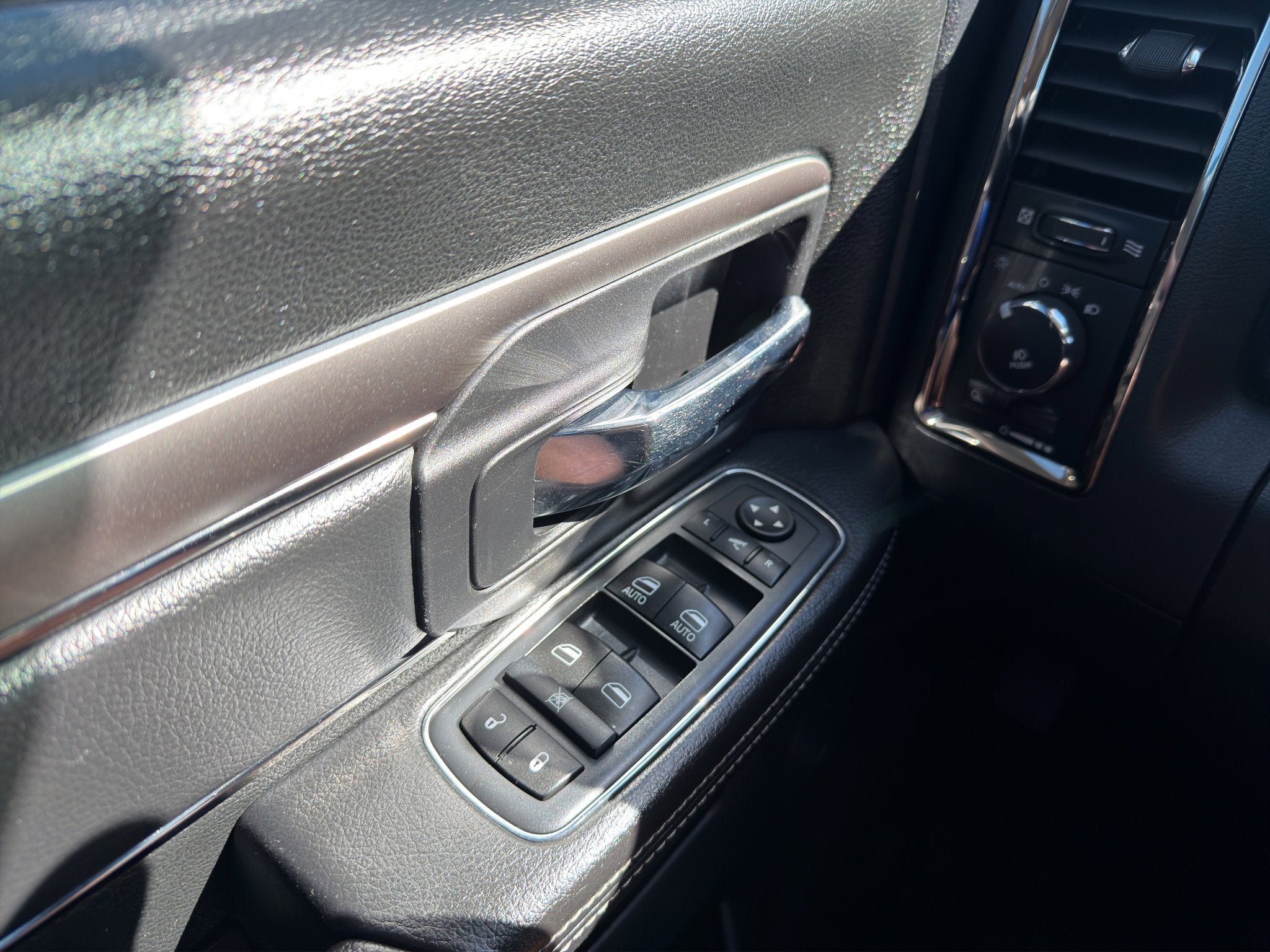 2016 RAM 1500 Sport