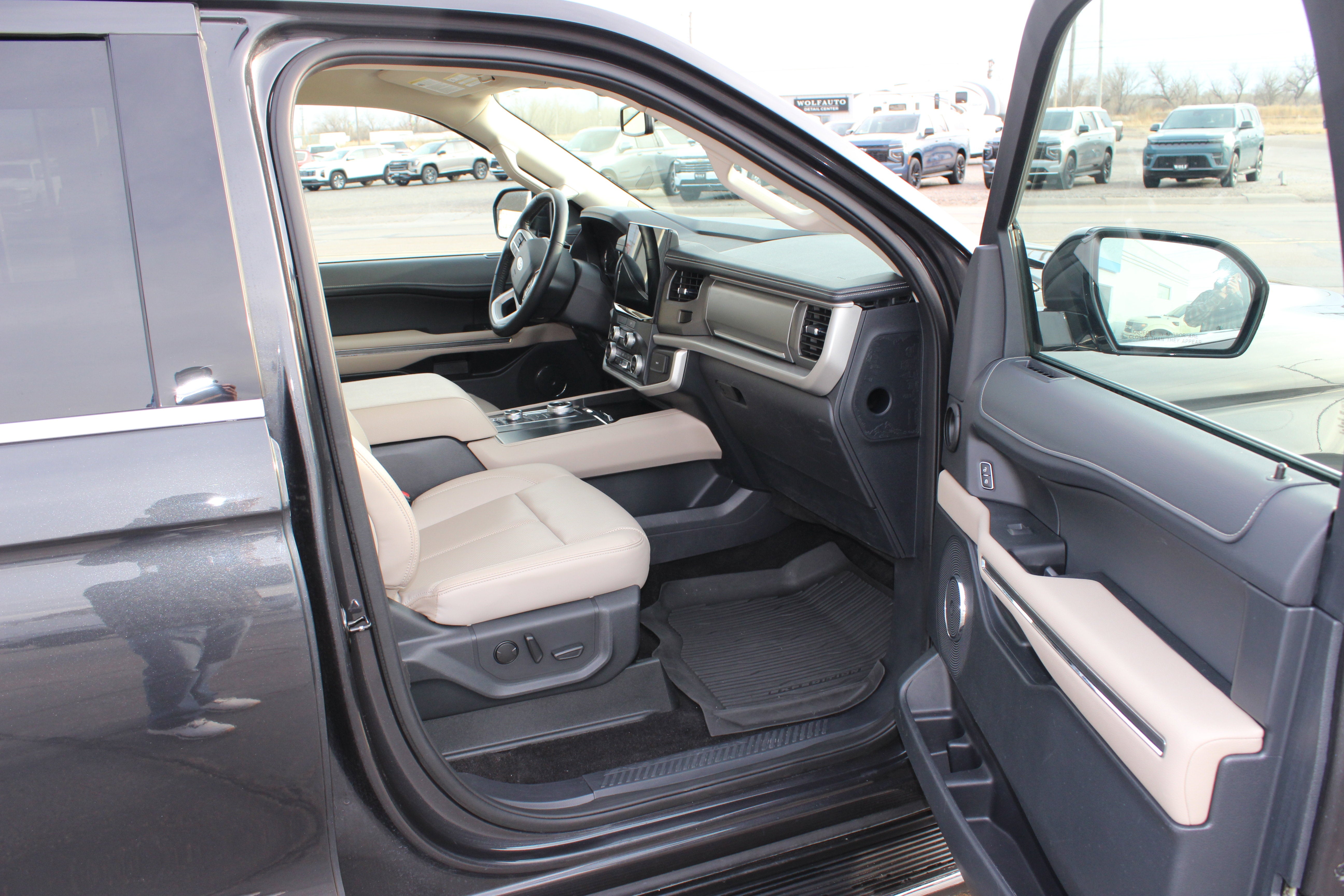 2022 Ford Expedition Max XLT