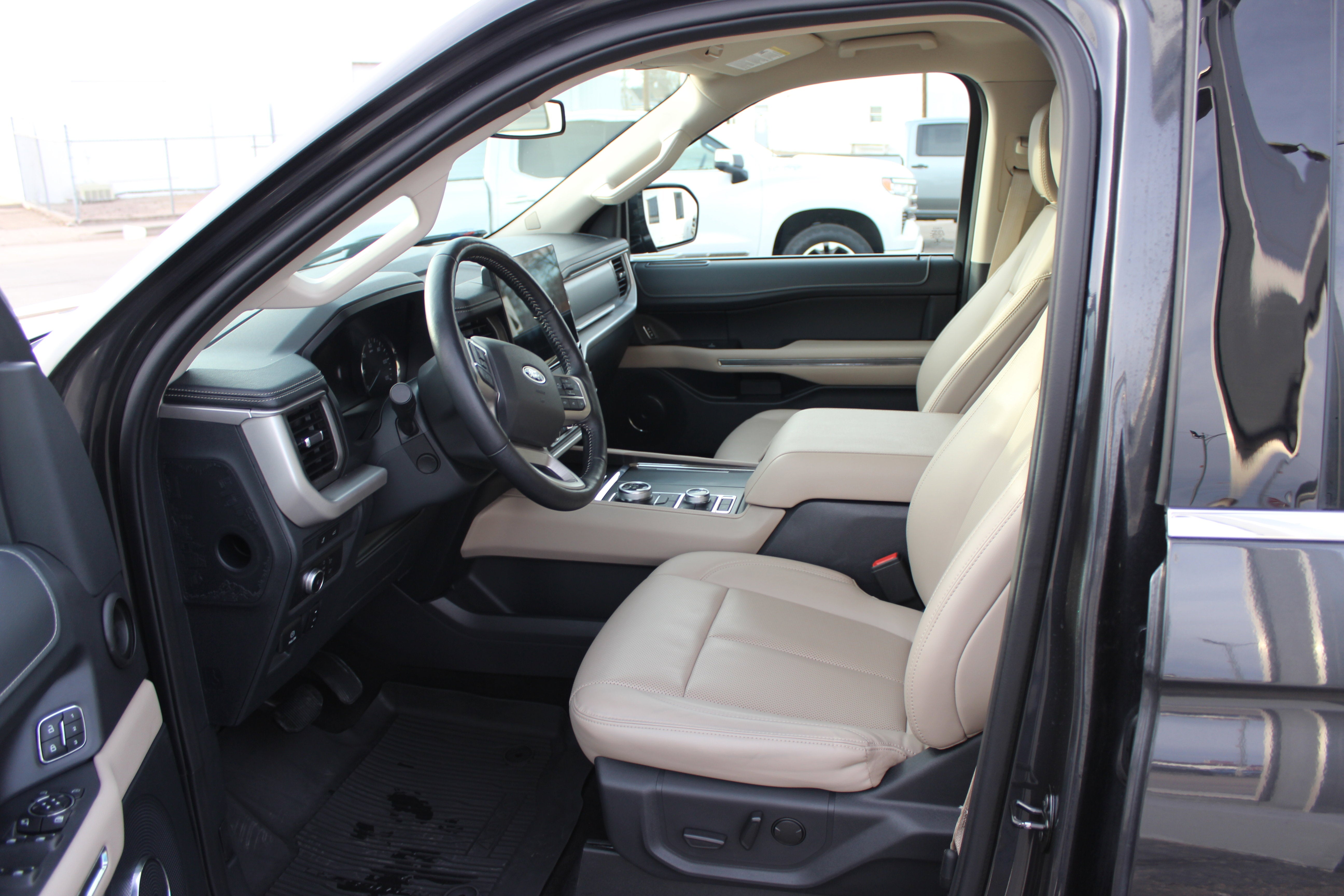 2022 Ford Expedition Max XLT