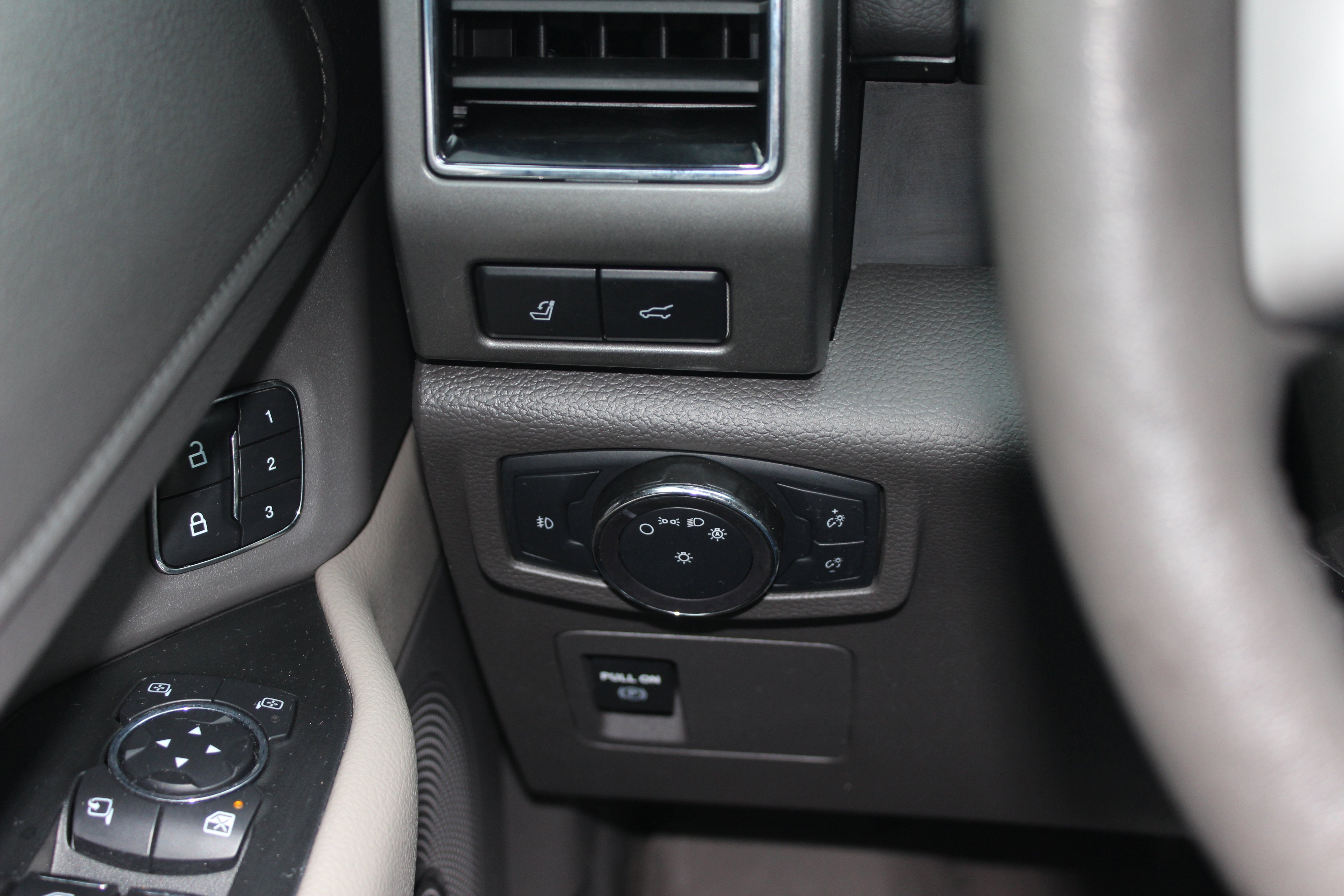 2020 Ford Expedition Max XLT