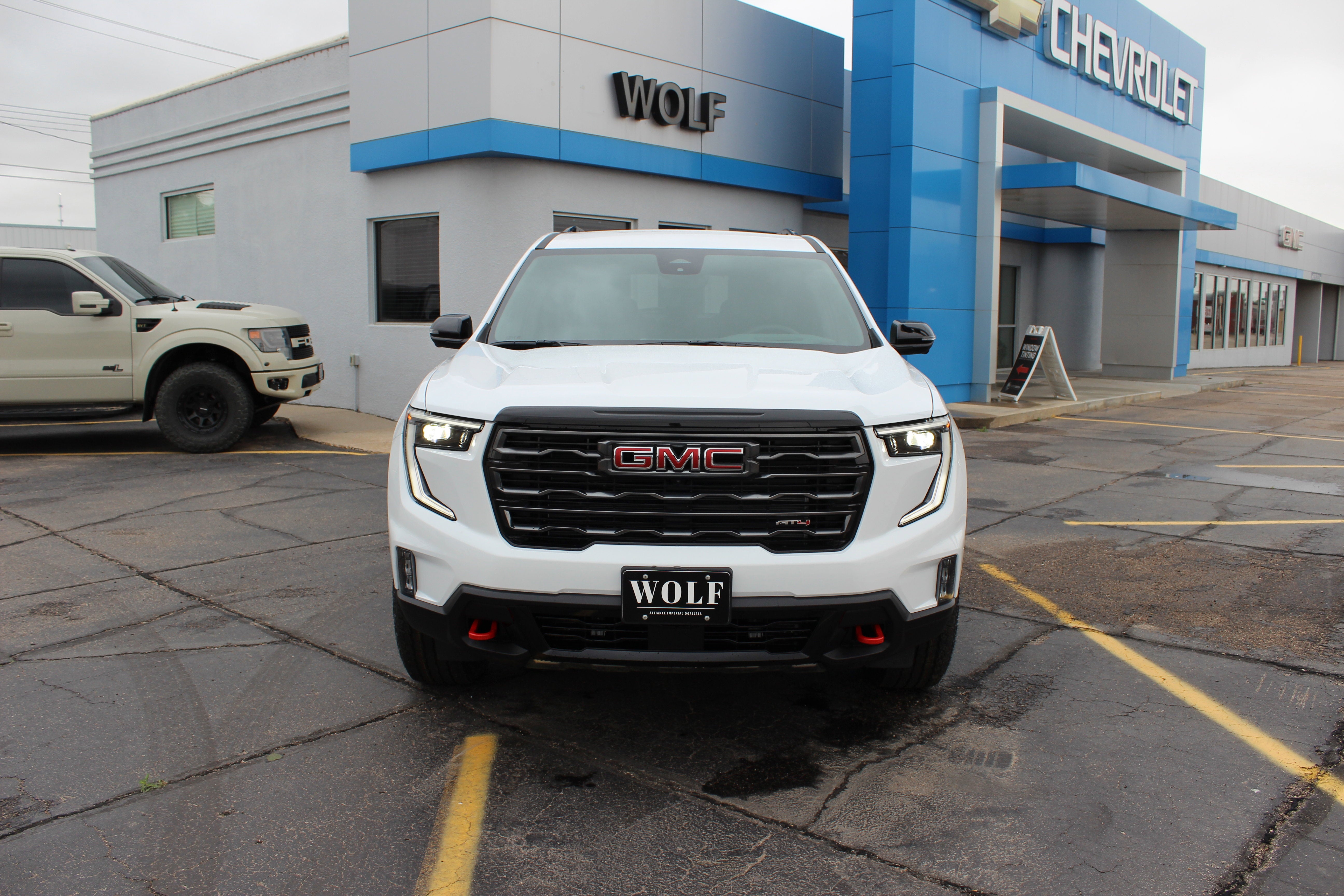 2026 GMC Acadia AT4