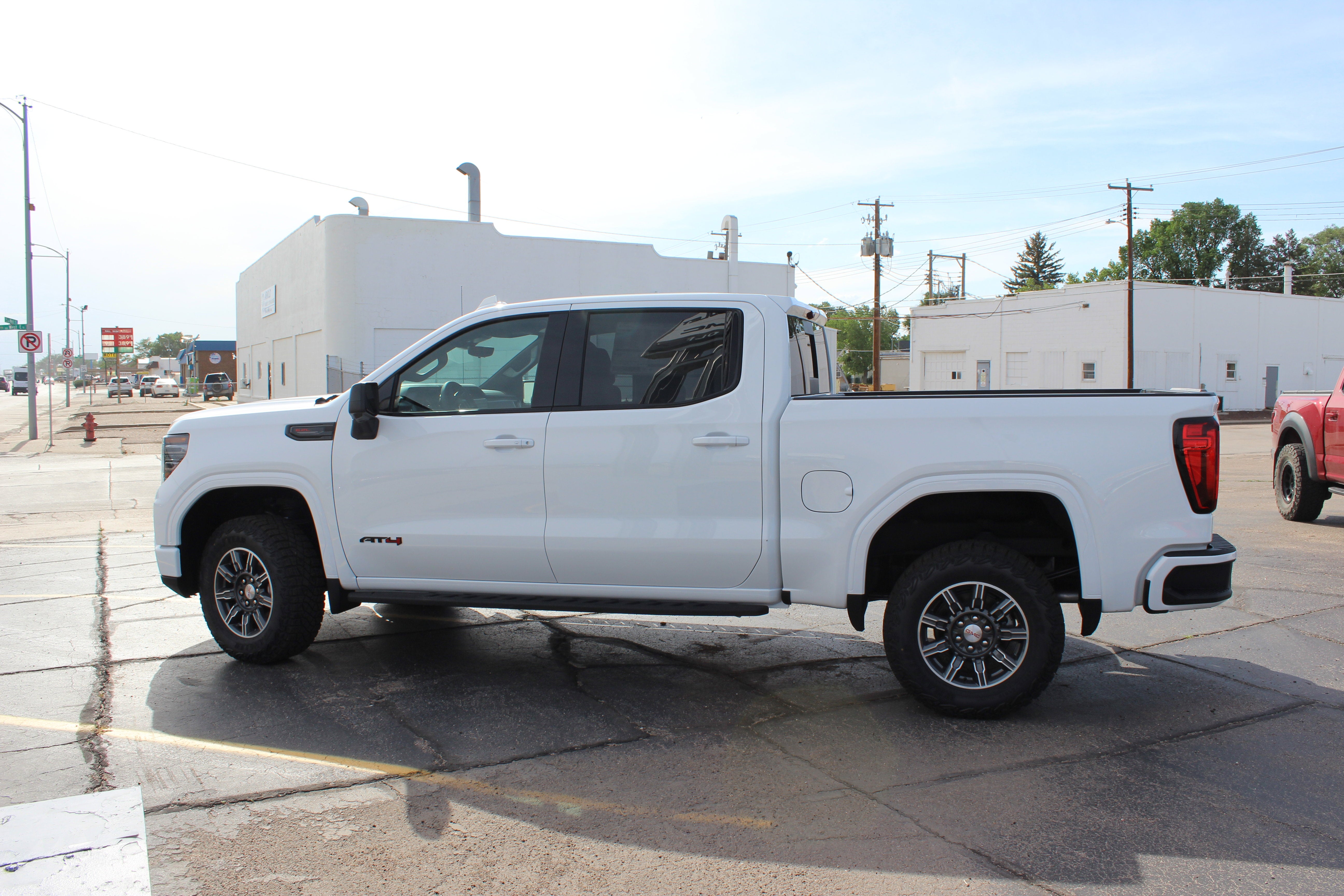 2026 GMC Sierra 1500 AT4 - Photo 4