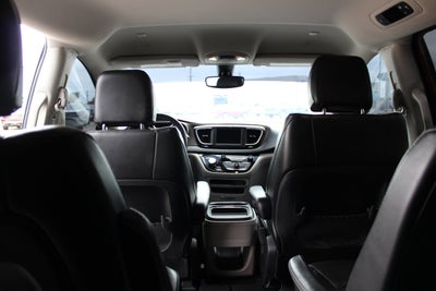 2020 Chrysler Voyager LXI