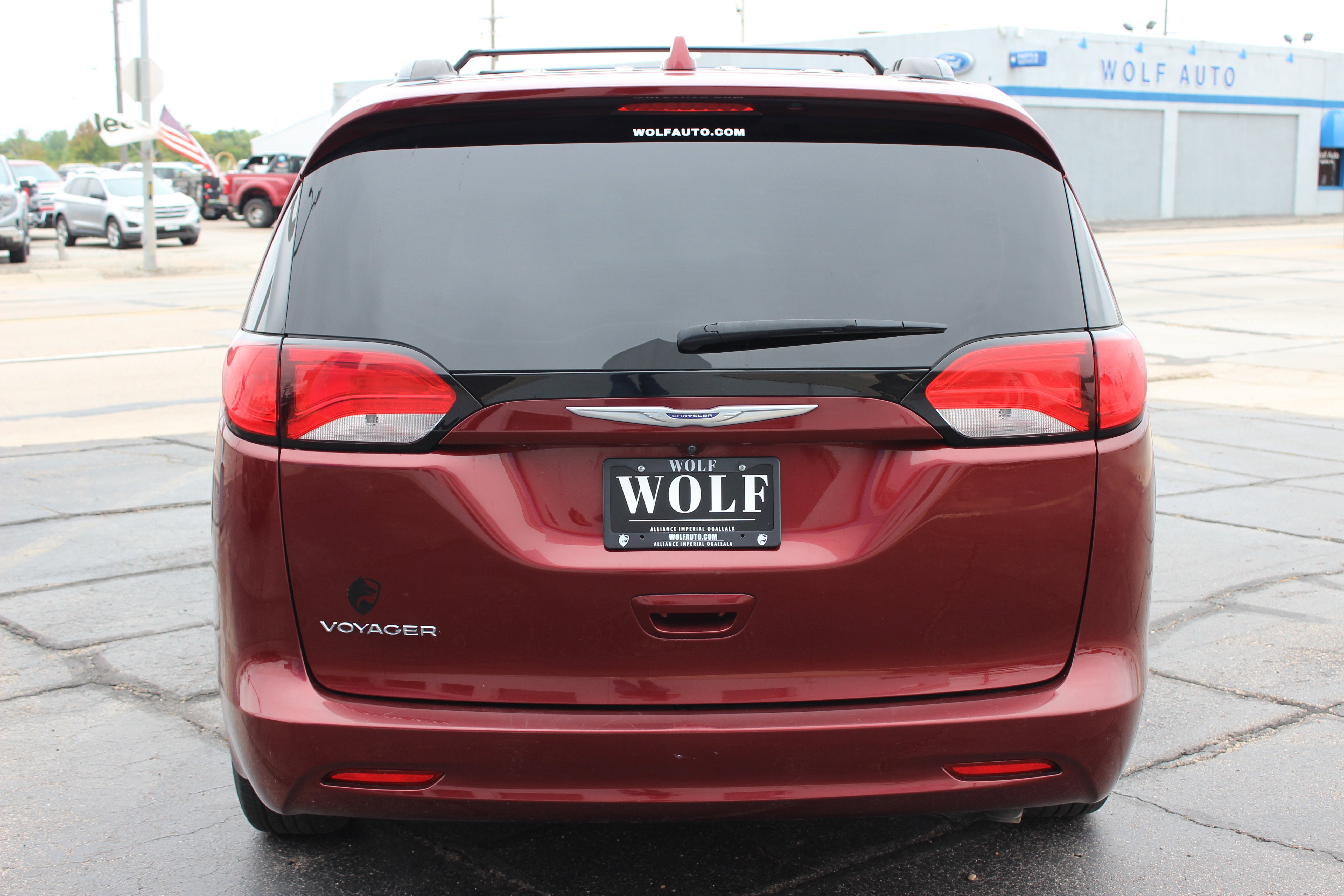 2020 Chrysler Voyager LXI