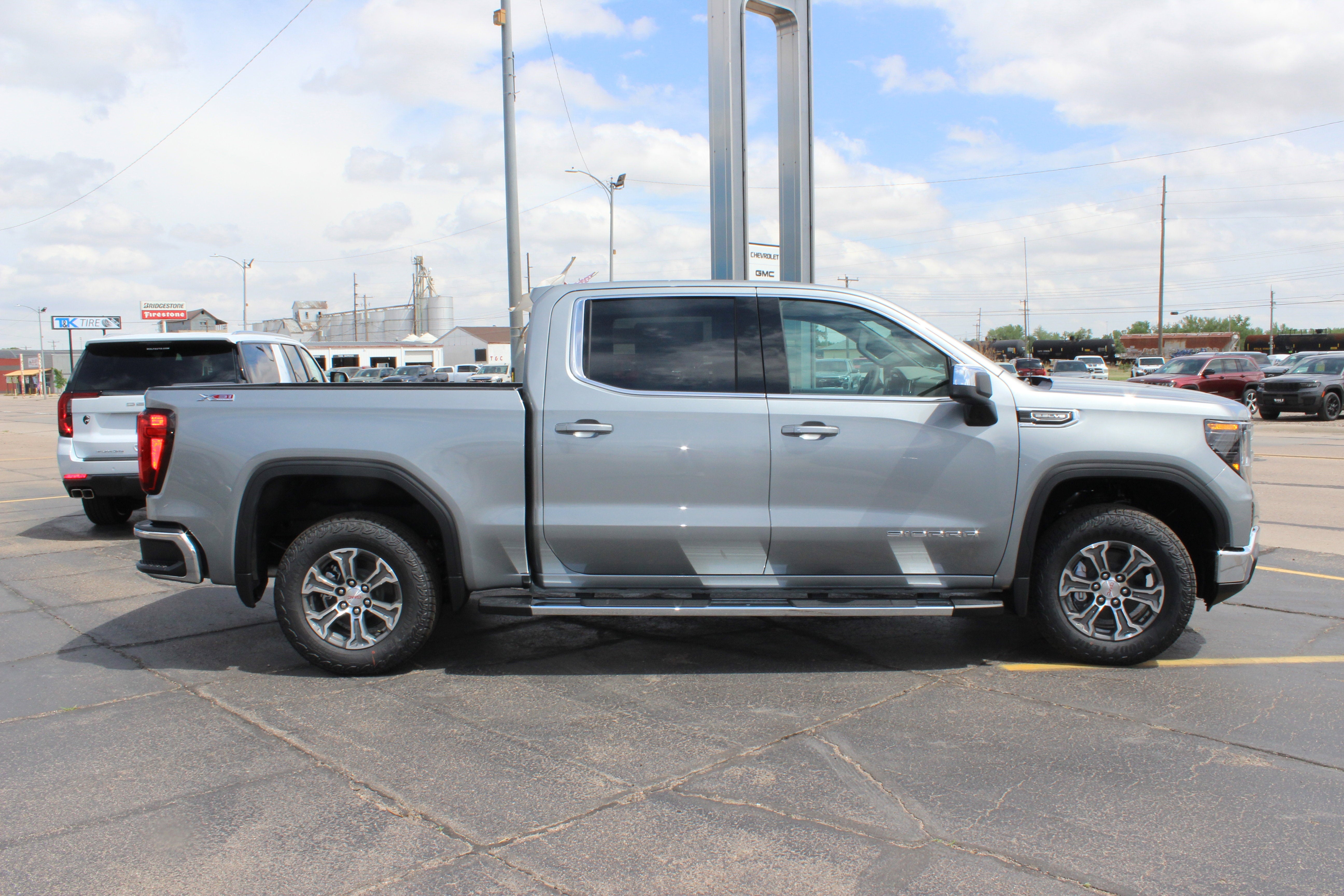 2026 GMC Sierra 1500 SLE