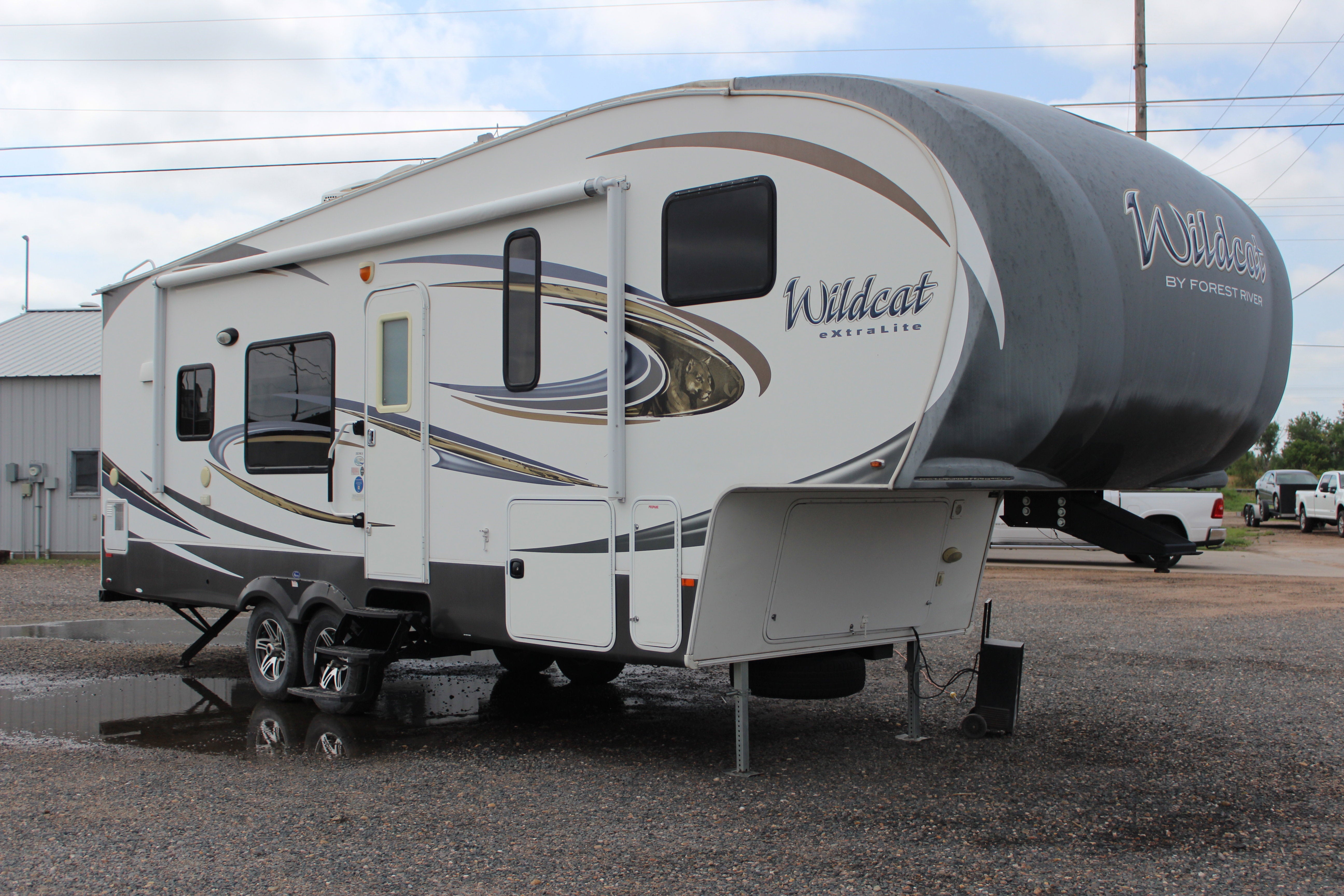 2014 FOREST RIV Wild Cat Base